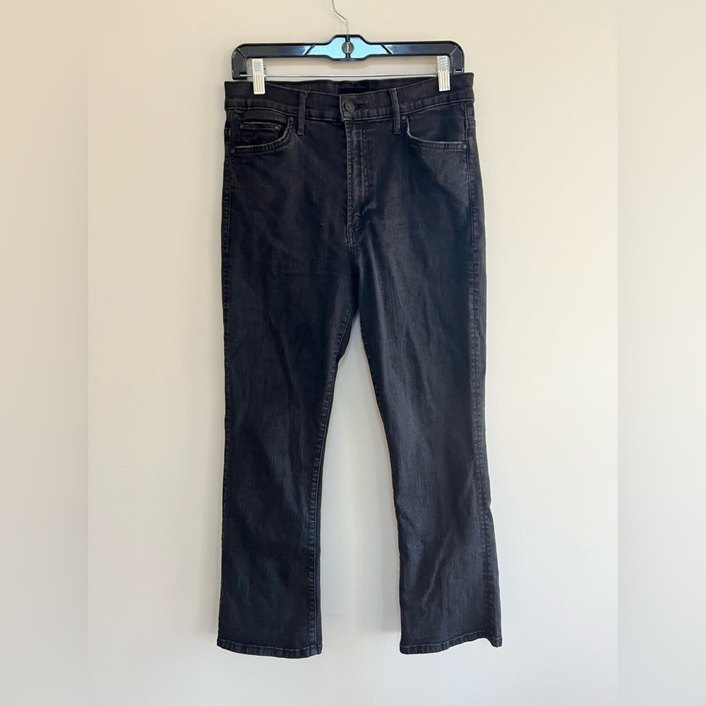 Mother The Insider Crop Flared Ankle Jeans in Not Guilty Black Wash, size 31